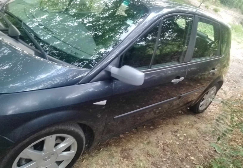 Renault Scenic, снимка 9 - Автомобили и джипове - 47724545