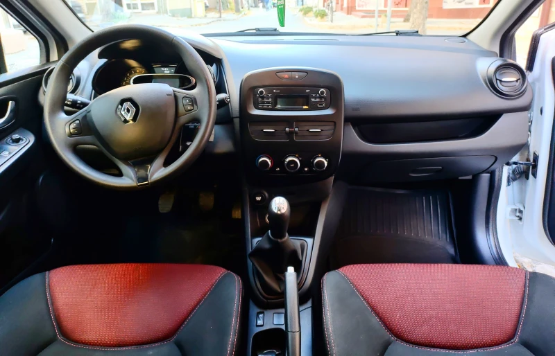 Renault Clio 1.2/ бензин, снимка 14 - Автомобили и джипове - 48116425