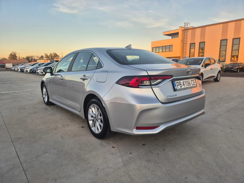 Toyota Corolla  EXECUTIVE= КАМЕРА 1.6 M/T, снимка 3 - Автомобили и джипове - 52257352