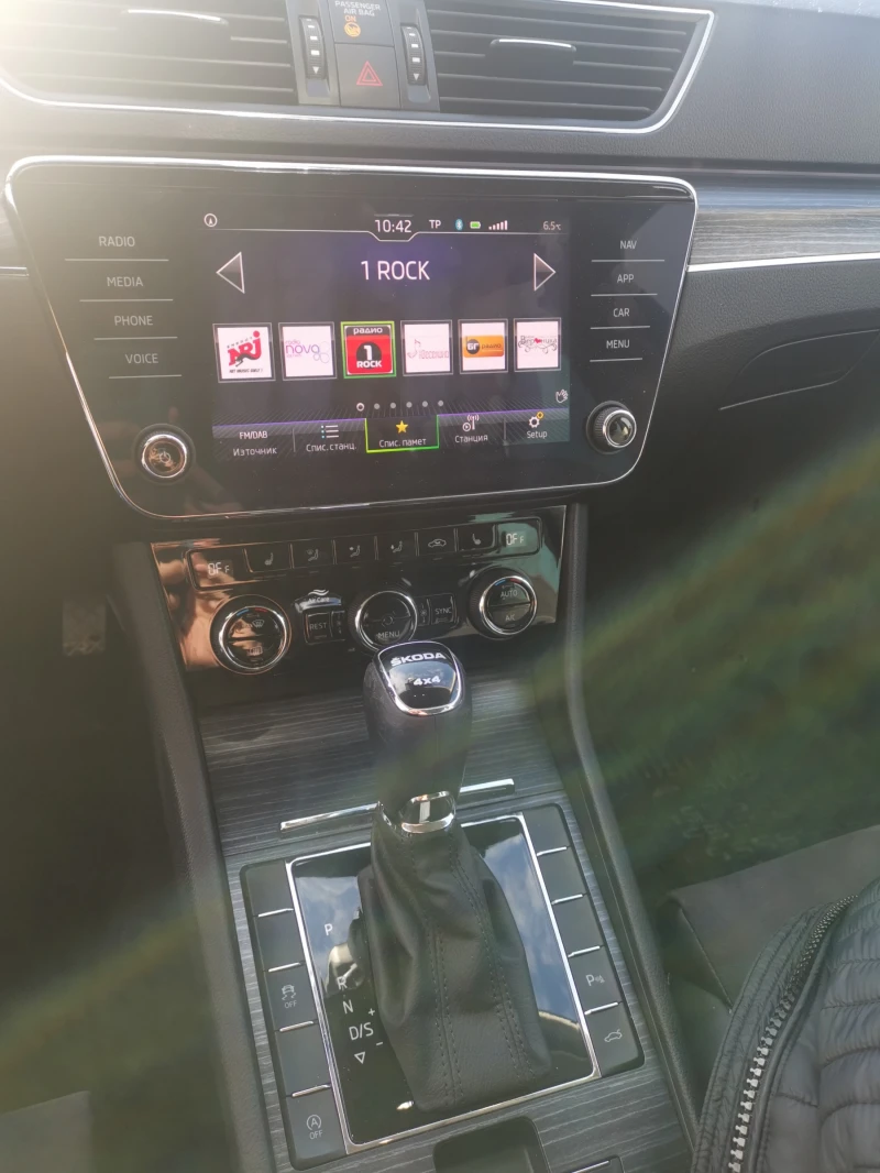 Skoda Superb 4х4, снимка 8 - Автомобили и джипове - 52677827