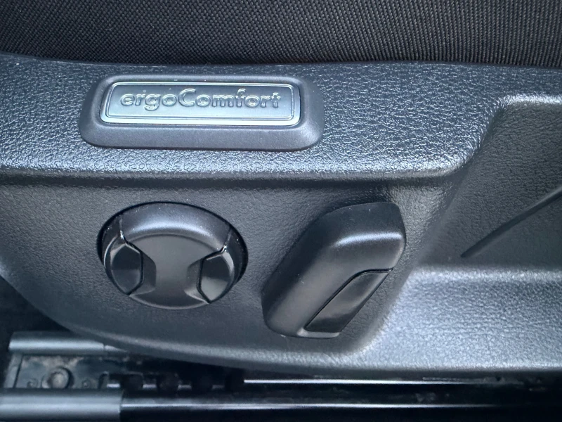 VW Passat 2.0 AVTOMAT LED KAMERA, снимка 14 - Автомобили и джипове - 52856431