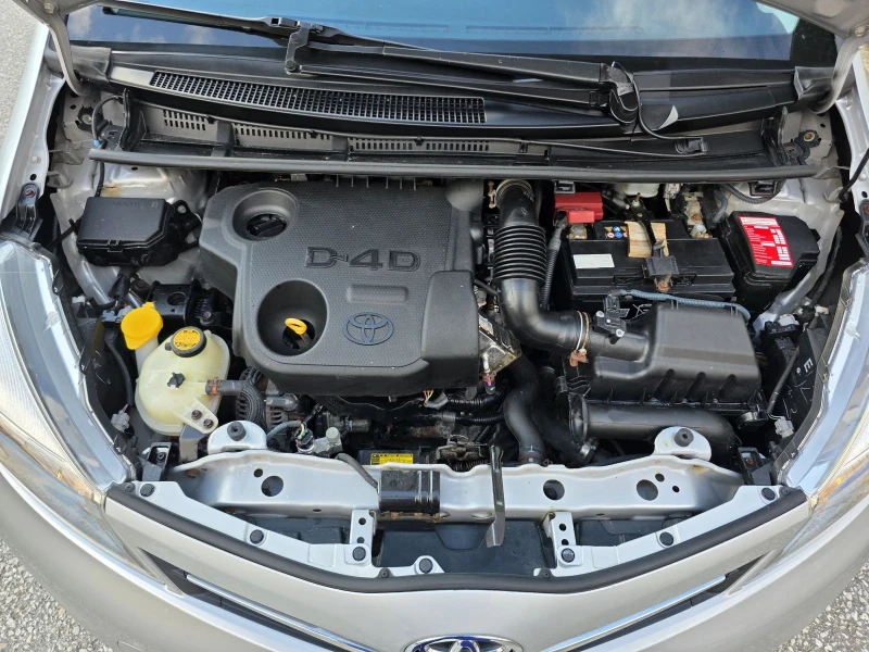 Toyota Yaris 1.4 D-4D НАВИ/КАМЕРА/90кс/6ск/EU5, снимка 7 - Автомобили и джипове - 53131040