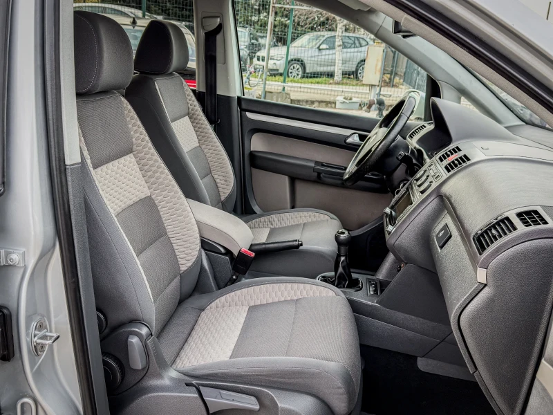 VW Touran 2.0TDI - CROSS - 170k.c. - 6ck. - 6+ 1, снимка 10 - Автомобили и джипове - 53391102