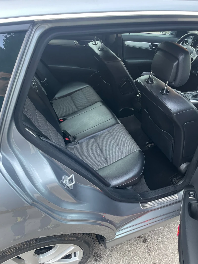 Mercedes-Benz C 250 AMG, снимка 8 - Автомобили и джипове - 53468852