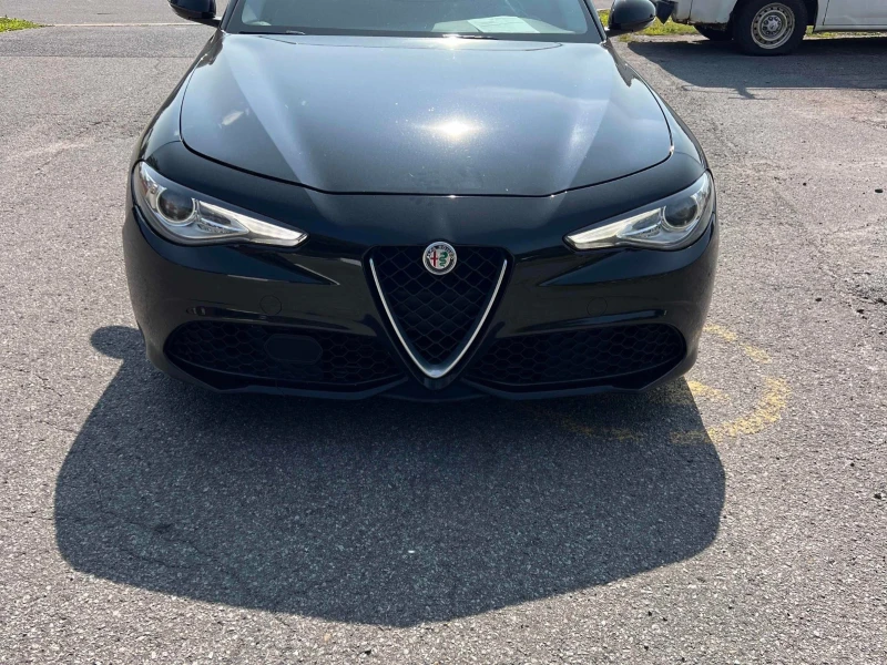 Alfa Romeo Giulia Q4 С РЕГИСТРАЦИЯ & АВТО КРЕДИТ, снимка 4 - Автомобили и джипове - 53564391