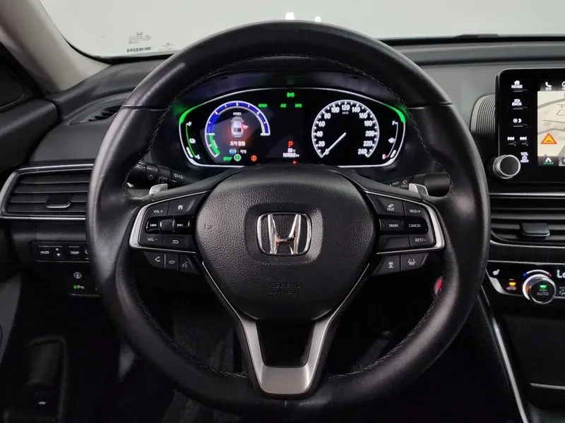 Honda Accord 2.0 Hybrid - САМО 30% АВАНС!, снимка 13 - Автомобили и джипове - 55936566