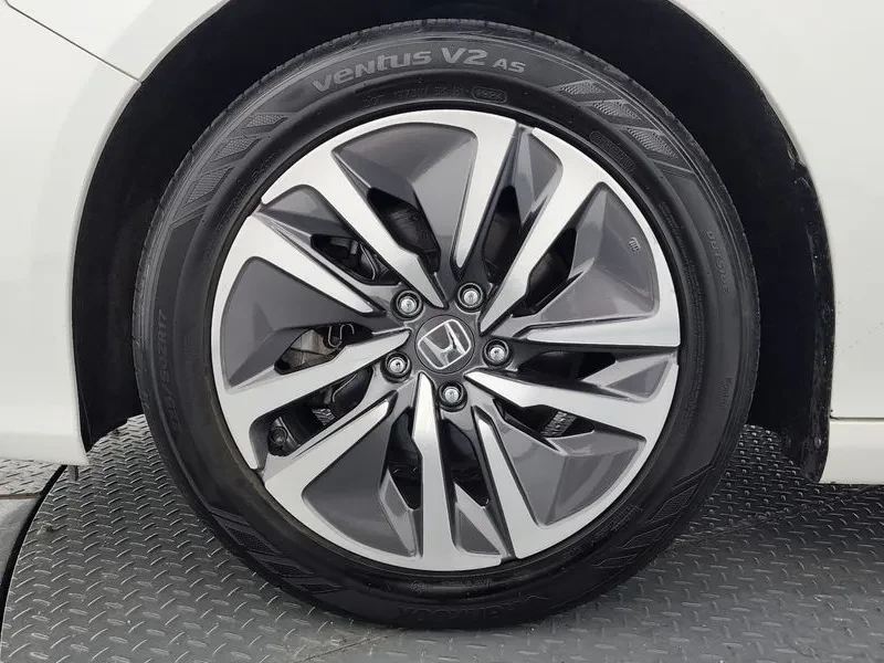 Honda Accord 2.0 Hybrid - САМО 30% АВАНС!, снимка 5 - Автомобили и джипове - 55936566