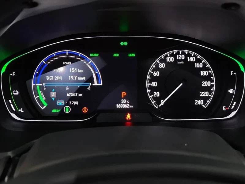Honda Accord 2.0 Hybrid - САМО 30% АВАНС!, снимка 8 - Автомобили и джипове - 55936566
