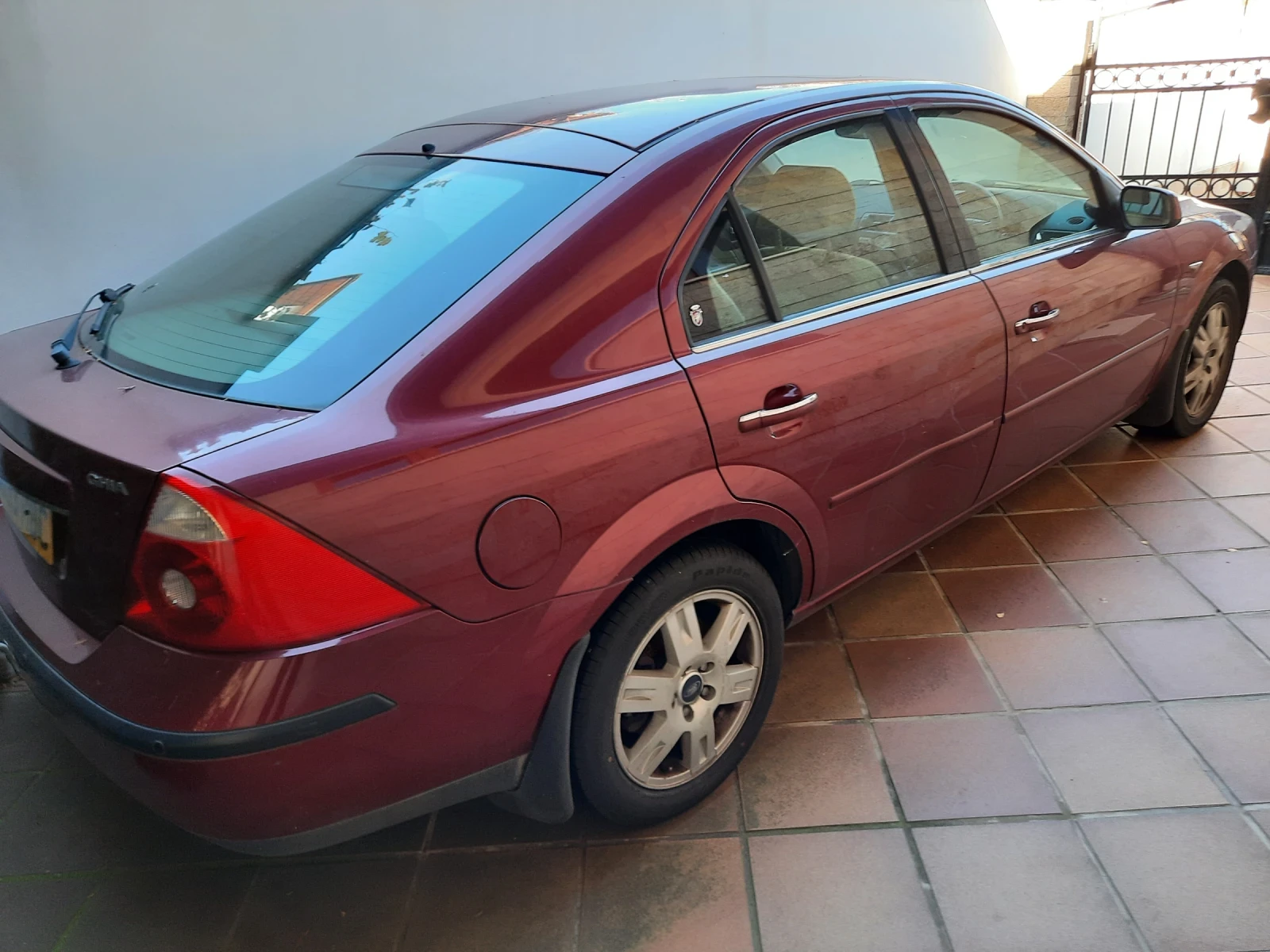 Ford Mondeo Ghia - изображение 2