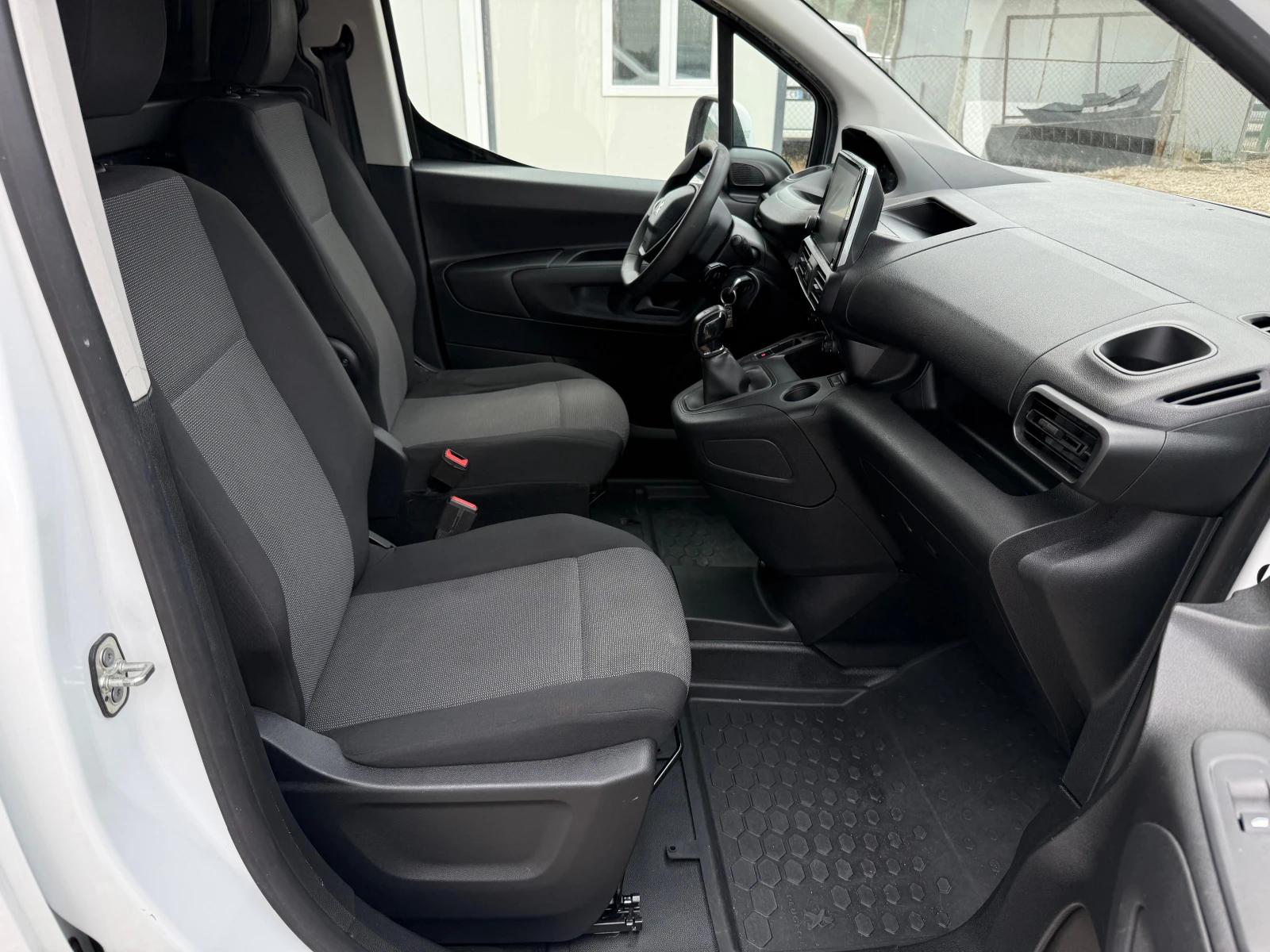 Peugeot Partner MAXI/1.6HDi/NAV/PDC/EURO6 - изображение 8