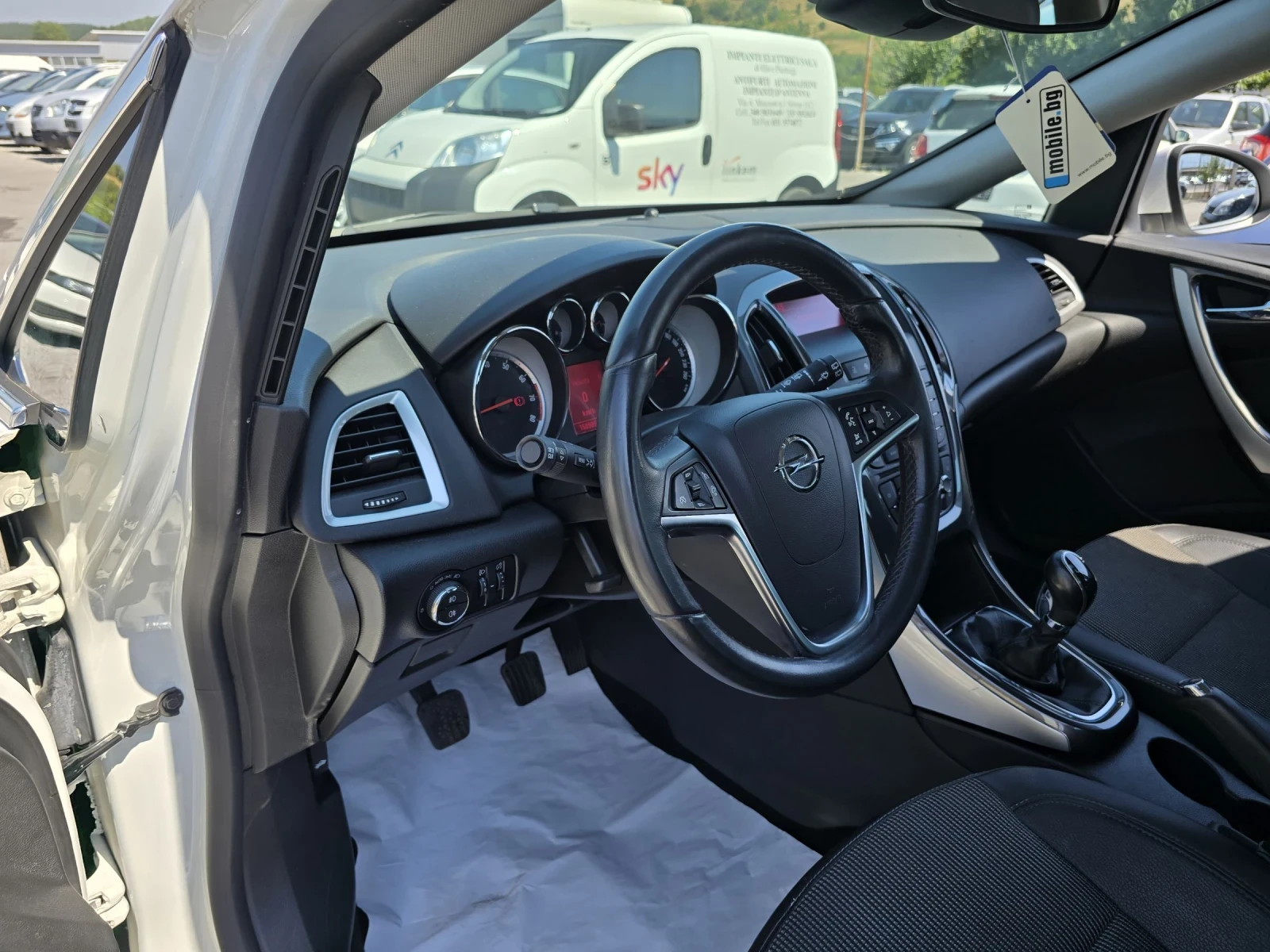 Opel Astra 1.4T evro 5B  - изображение 8