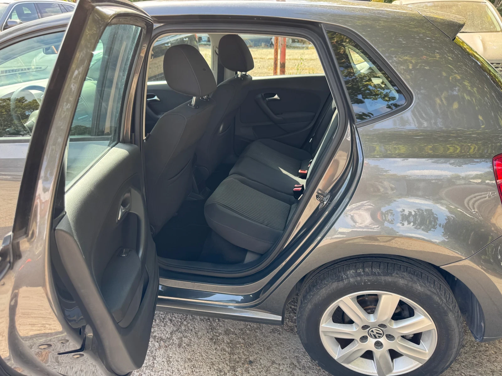 VW Polo 1.6 TDI/ 90 к.с. - изображение 10