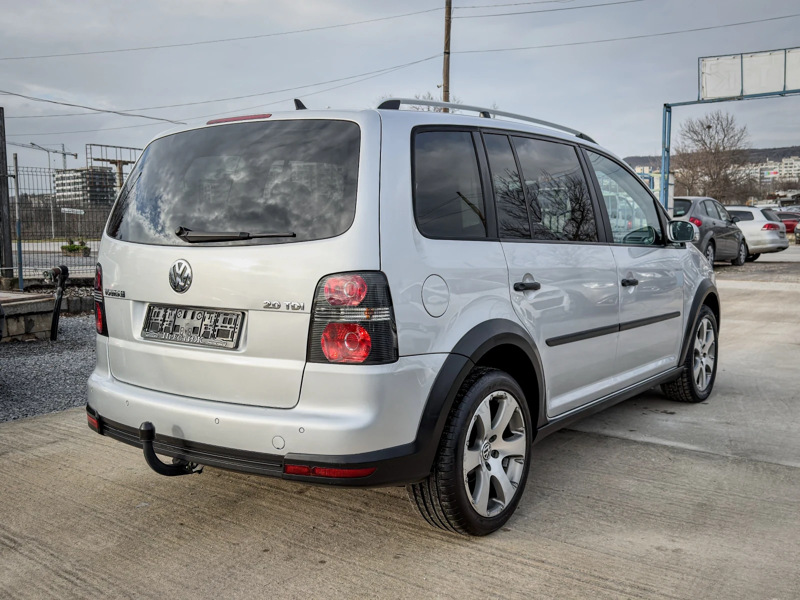 VW Touran 2.0TDI - CROSS - 170k.c. - 6ck. - 6+ 1 | Mobile.bg � ����������� 4