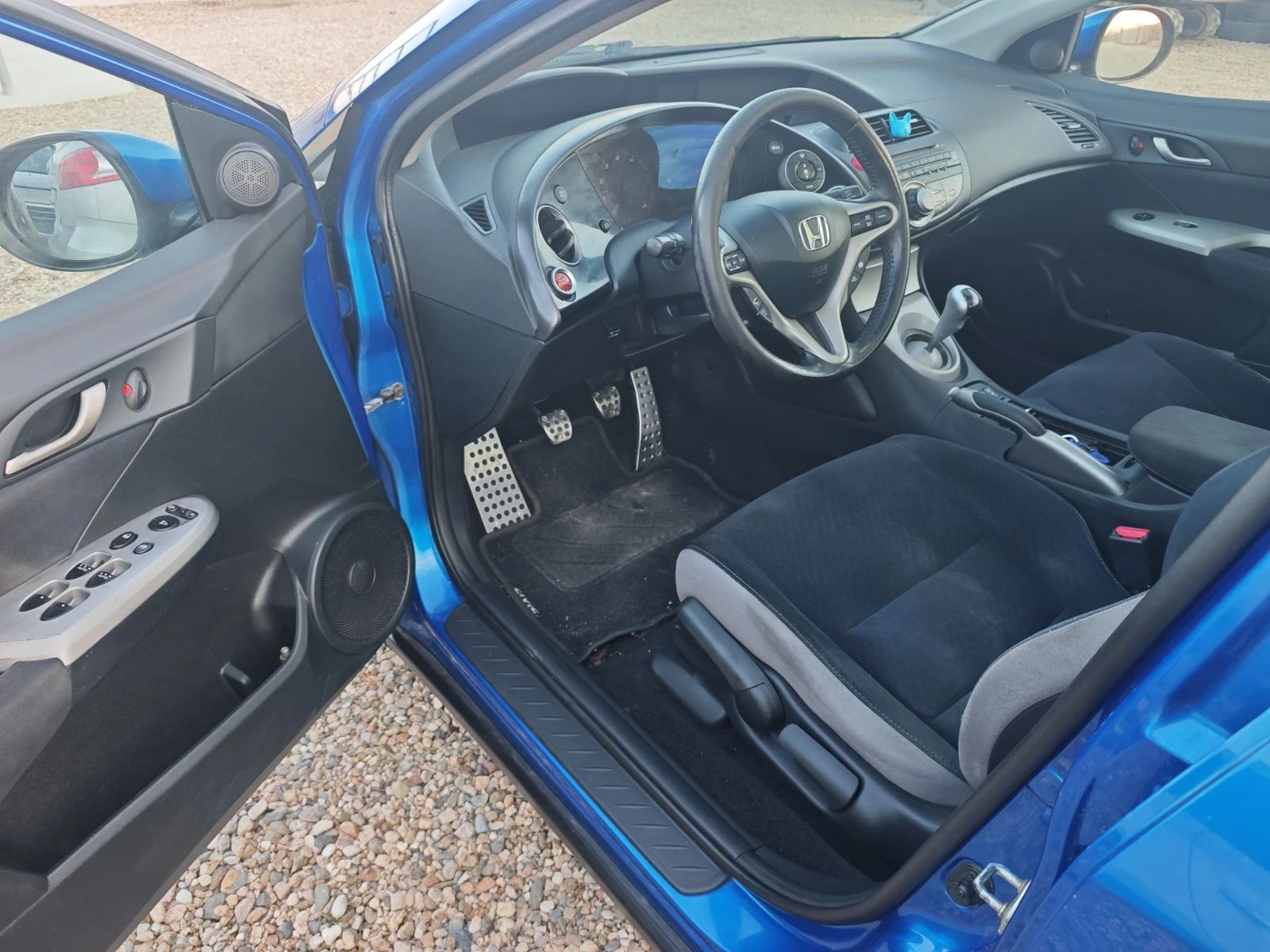 Honda Civic V-Tec - изображение 8