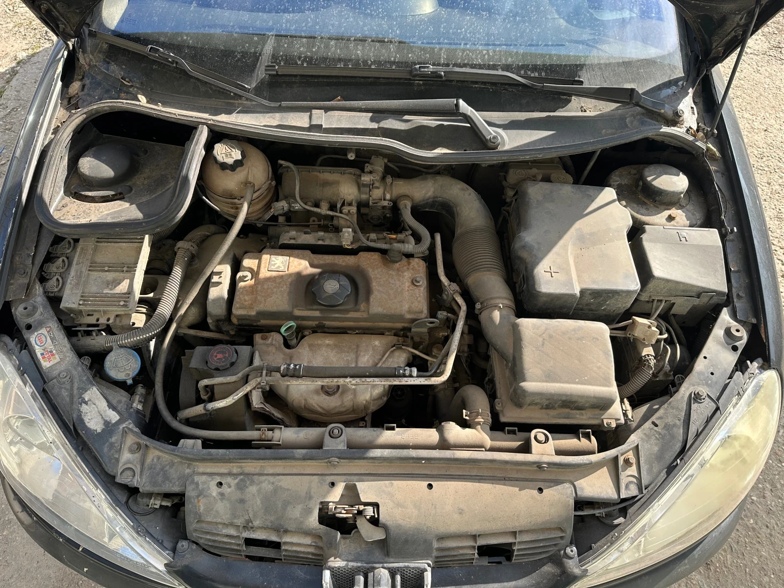 Peugeot 206 1.4 xs, снимка 12 - Автомобили и джипове - 53736352