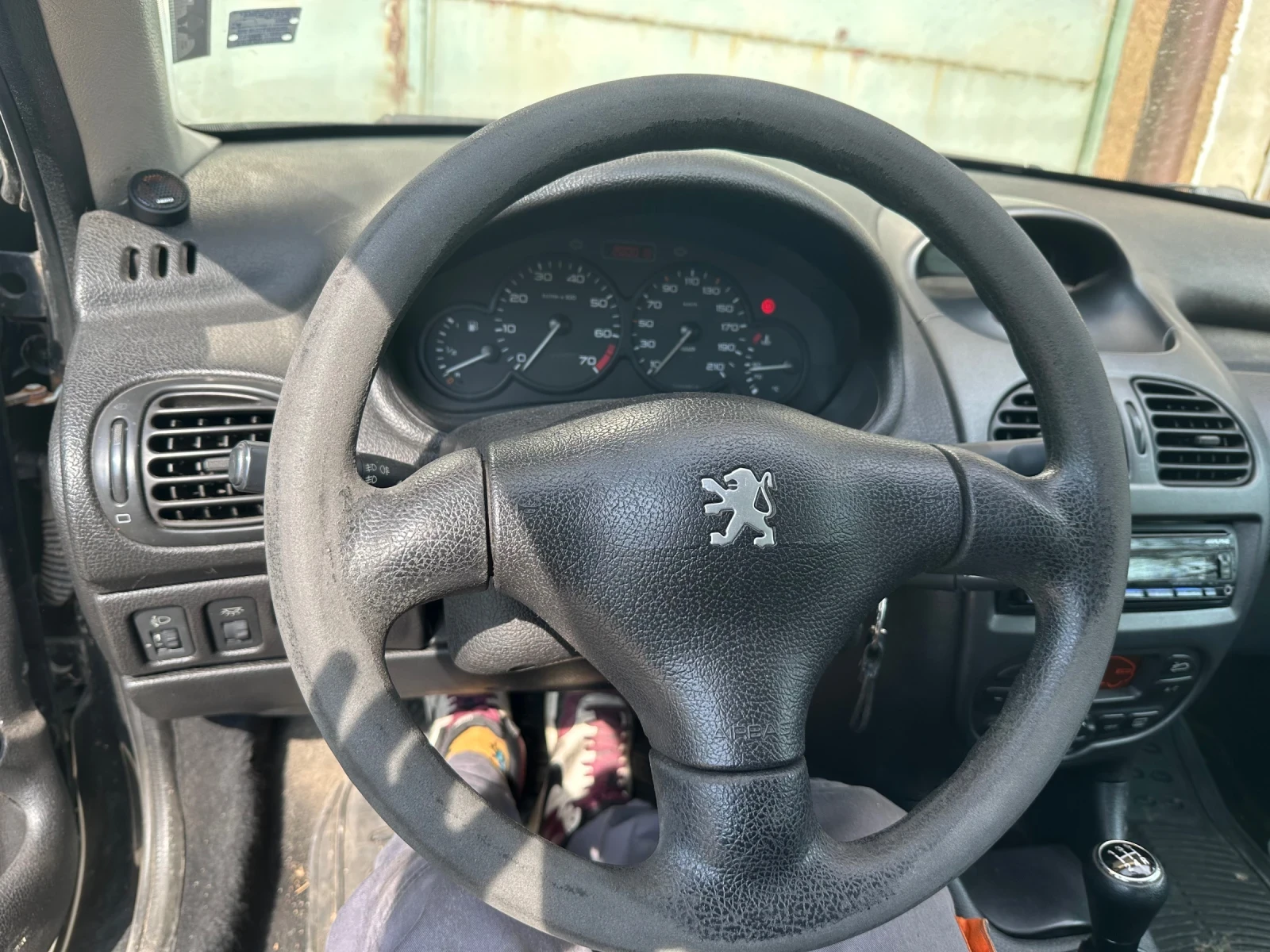 Peugeot 206 1.4 xs, снимка 6 - Автомобили и джипове - 53736352