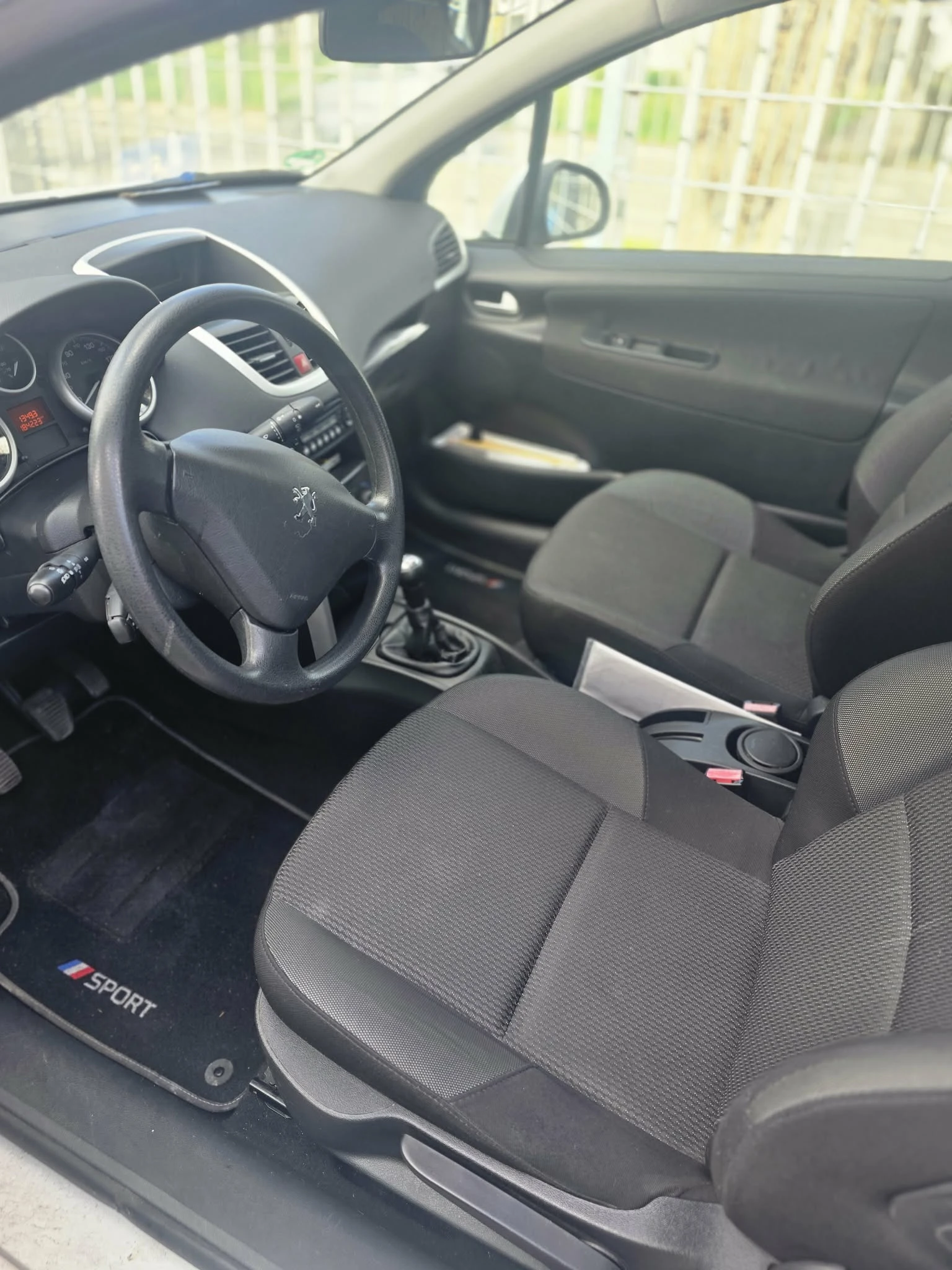 Peugeot 207, снимка 5 - Автомобили и джипове - 53874738