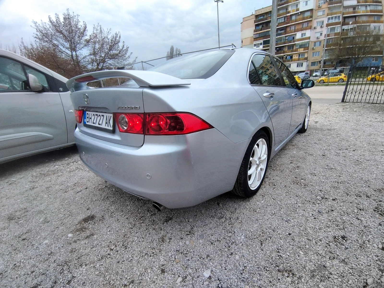 Honda Accord 2.4i/automat/Gas, снимка 6 - Автомобили и джипове - 54028528