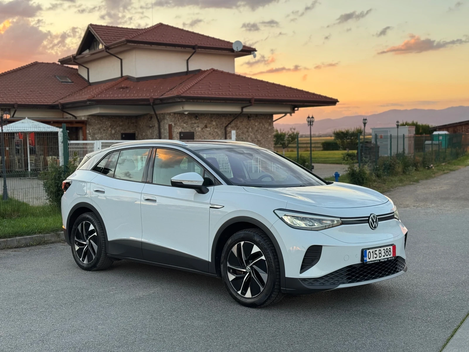 VW ID.4 82kw* 90%SOH* Камера* Дистроник* Термопомпа, снимка 5 - Автомобили и джипове - 54687456
