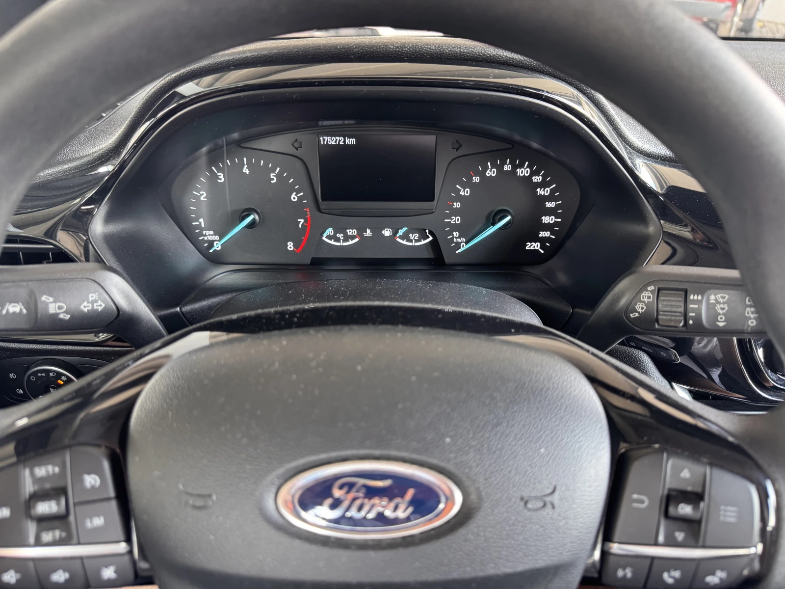 Ford Fiesta BUSINESS/1.1/85к.с./5АТ, снимка 12 - Автомобили и джипове - 54823213