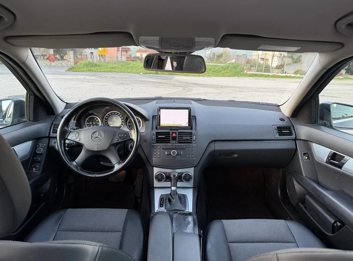 Mercedes-Benz C 220, снимка 13 - Автомобили и джипове - 54884872