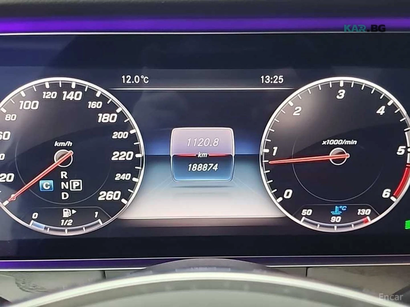 Mercedes-Benz E 220 КОЖА* ПОДГРЕВ* ОБДУХВ* BURMASTER* PANO* 360, снимка 8 - Автомобили и джипове - 55036141