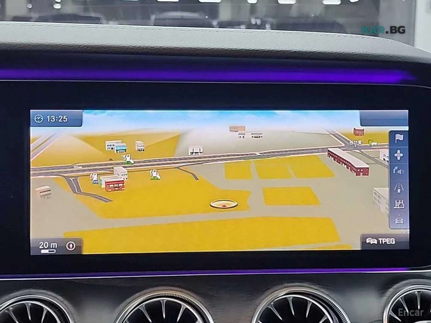 Mercedes-Benz E 220 КОЖА* ПОДГРЕВ* ОБДУХВ* BURMASTER* PANO* 360, снимка 16 - Автомобили и джипове - 55036141