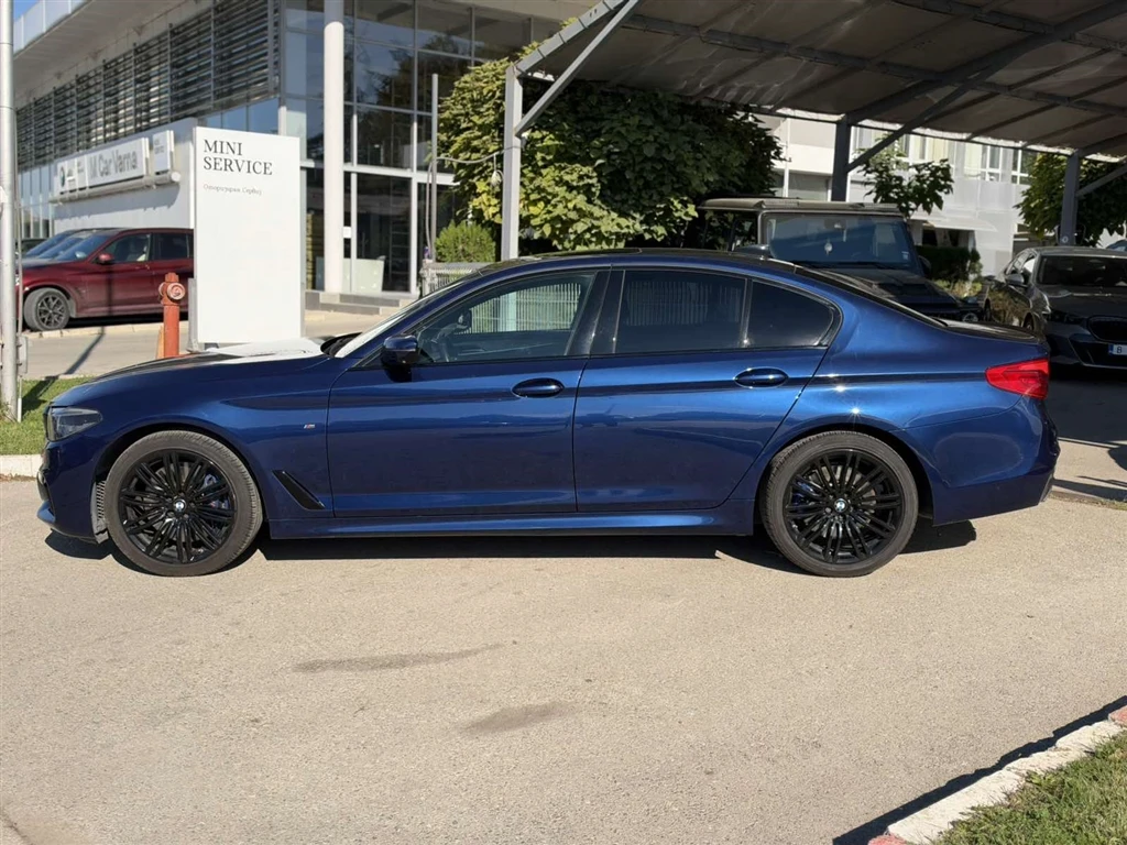 BMW 540 xDrive Седан, снимка 3 - Автомобили и джипове - 56517921