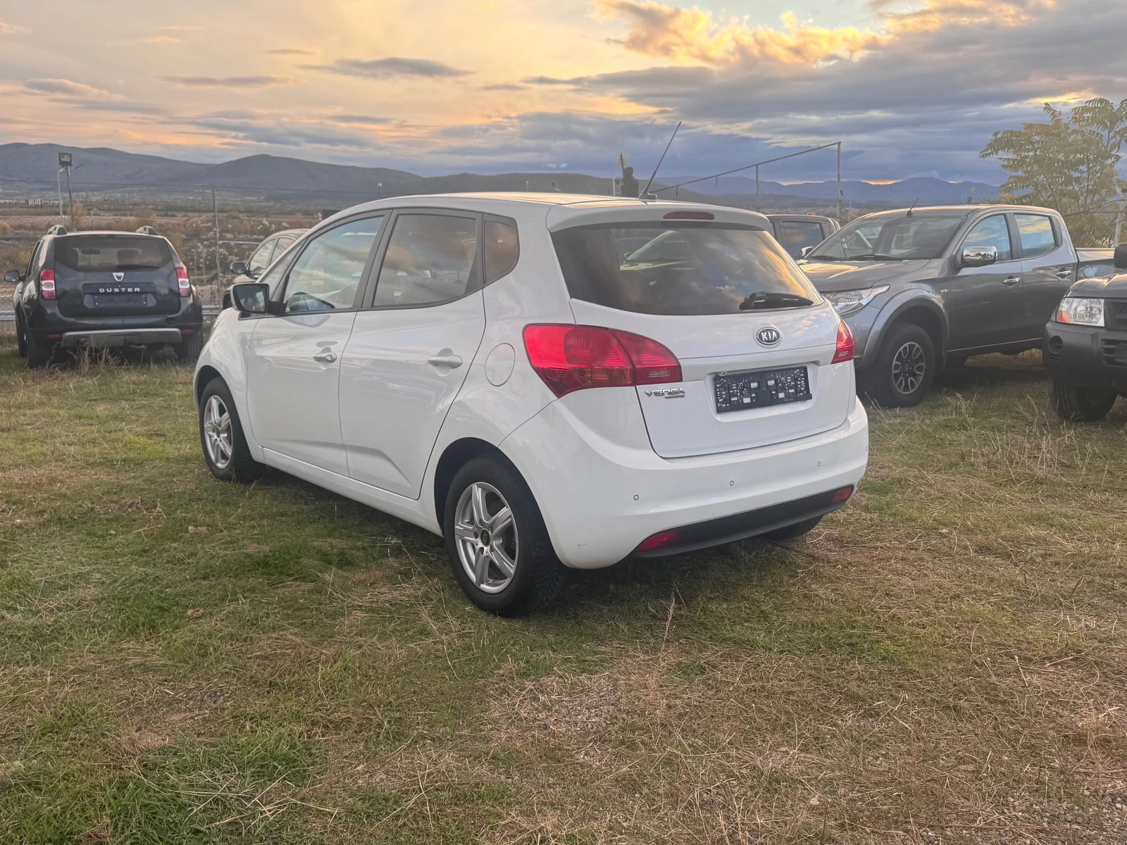 Kia Venga 1.6 119200km.100%, снимка 11 - Автомобили и джипове - 56732108