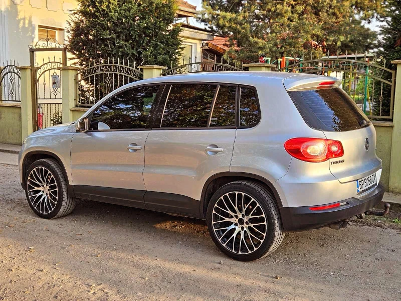 VW Tiguan 2.0 TDI, снимка 3 - Автомобили и джипове - 47382455