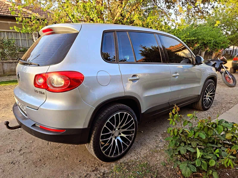 VW Tiguan 2.0 TDI, снимка 5 - Автомобили и джипове - 47382455