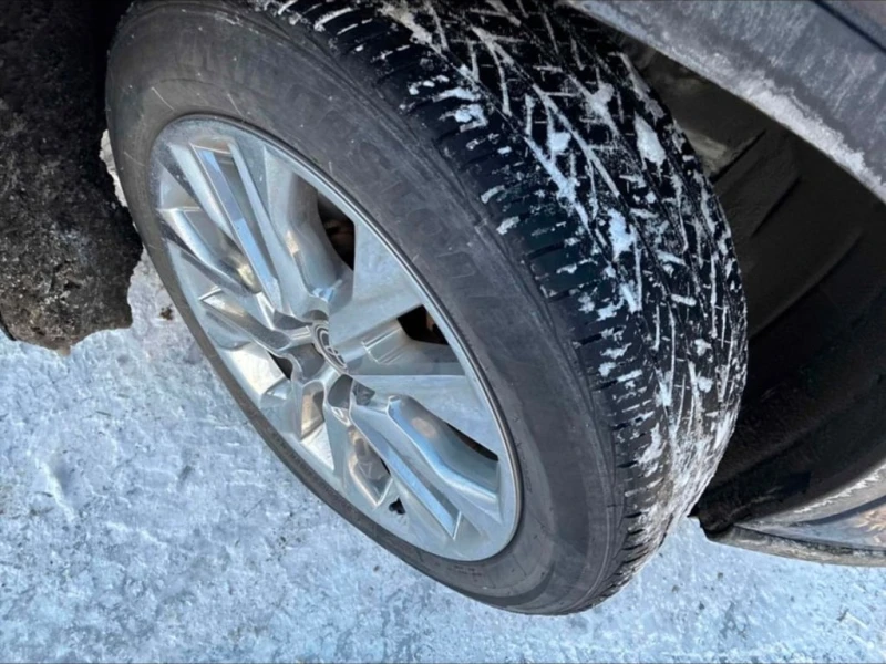 Toyota Highlander * Hybrid Limited * CARFAX * БЕЗ ПЪРВОНАЧАЛНА ВНОСК, снимка 7 - Автомобили и джипове - 53172928