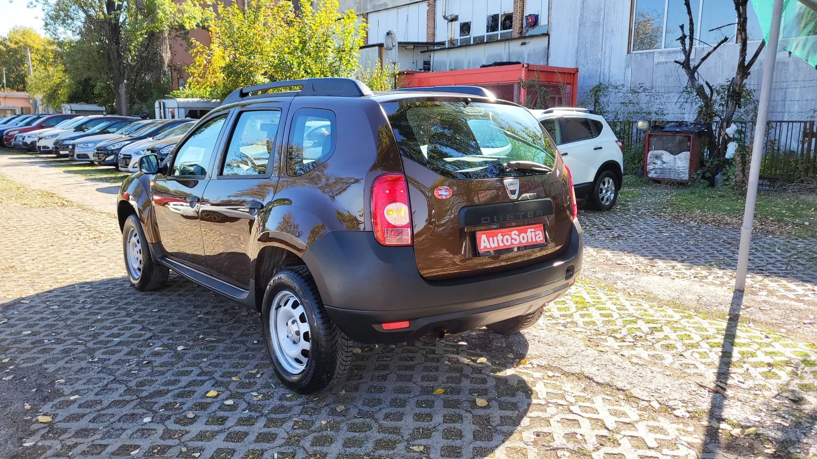 Dacia Duster 1.6, 4x4 6 скорости - изображение 4