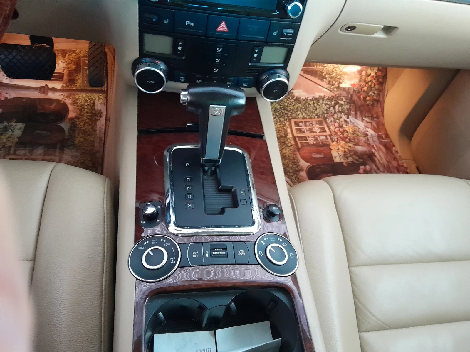 VW Touareg  - изображение 10