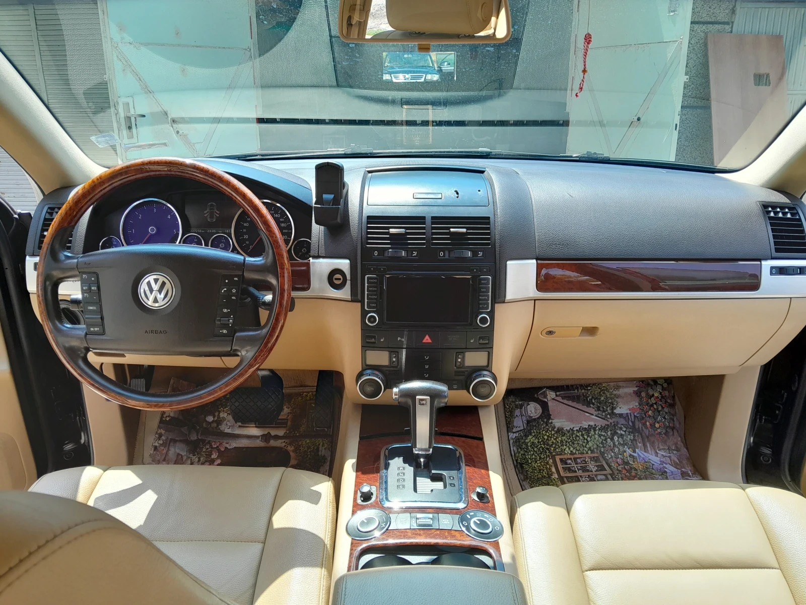 VW Touareg  - изображение 8