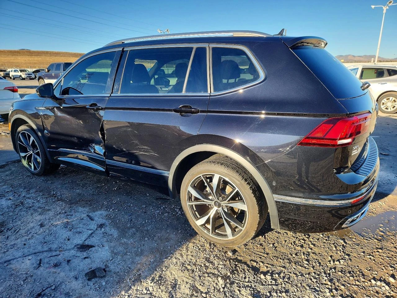 VW Tiguan SEL* R-LINE* 360 CAM* ПАНОРАМА* ПОДГРЕВ* КЕЙЛЕС - изображение 4
