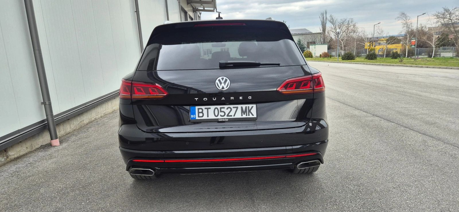 VW Touareg V6 TDI 4MOTION R-line-всички екстри за модела, снимка 2 - Автомобили и джипове - 53998125