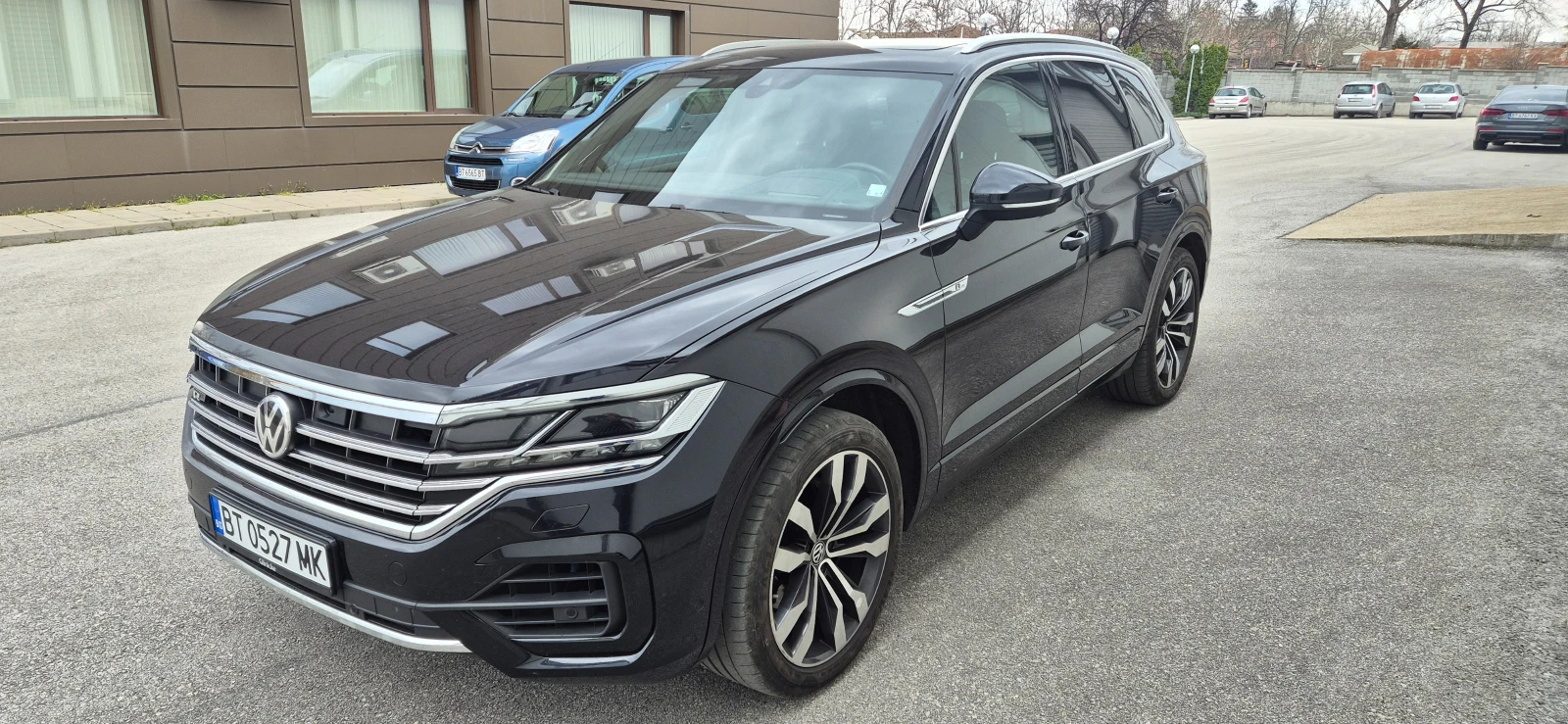 VW Touareg V6 TDI 4MOTION R-line-всички екстри за модела