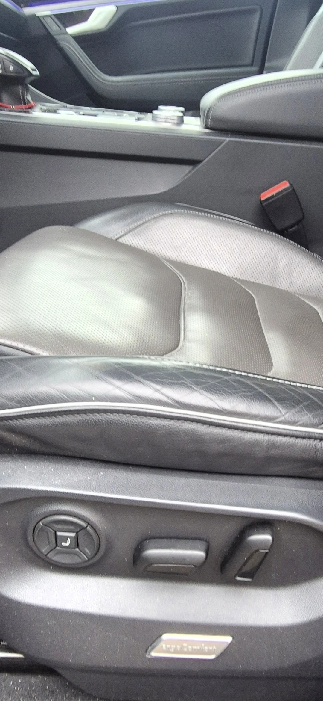 VW Touareg V6 TDI 4MOTION R-line-всички екстри за модела, снимка 15 - Автомобили и джипове - 53998125