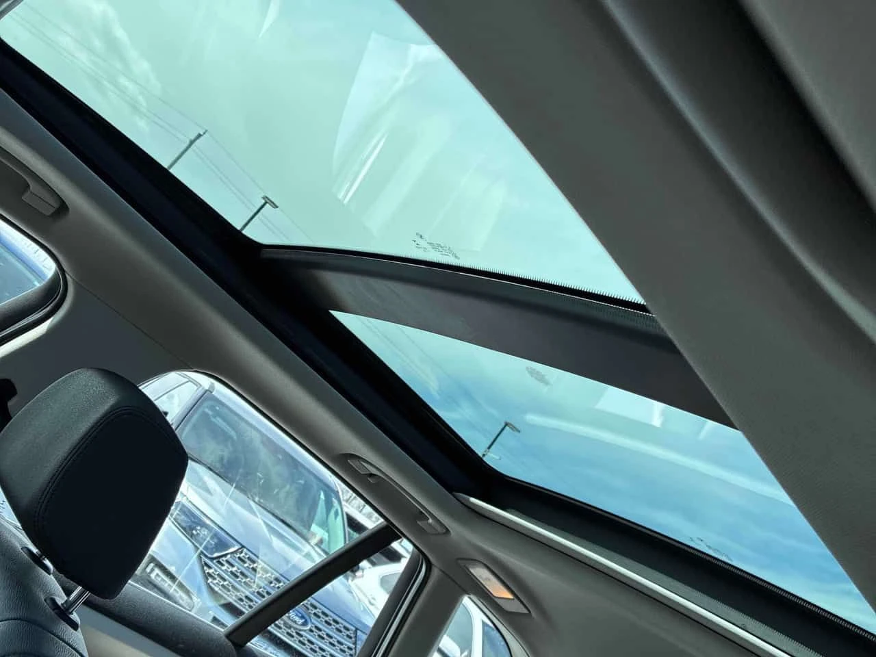 BMW X1 * xDrive28i * CARFAX * ПАНОРАМА * ПОДГРЕВ * ГУМИ, снимка 14 - Автомобили и джипове - 54070345