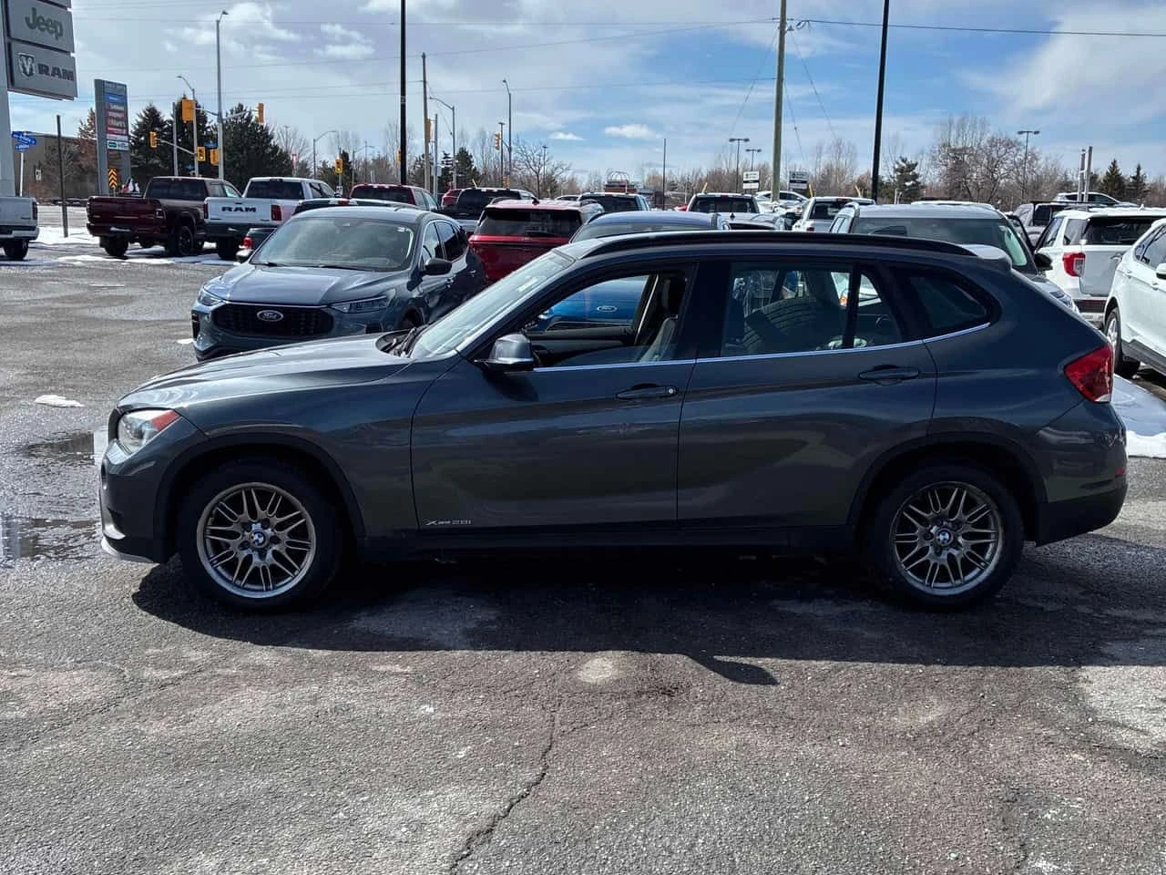 BMW X1 * xDrive28i * CARFAX * ПАНОРАМА * ПОДГРЕВ * ГУМИ, снимка 2 - Автомобили и джипове - 54070345