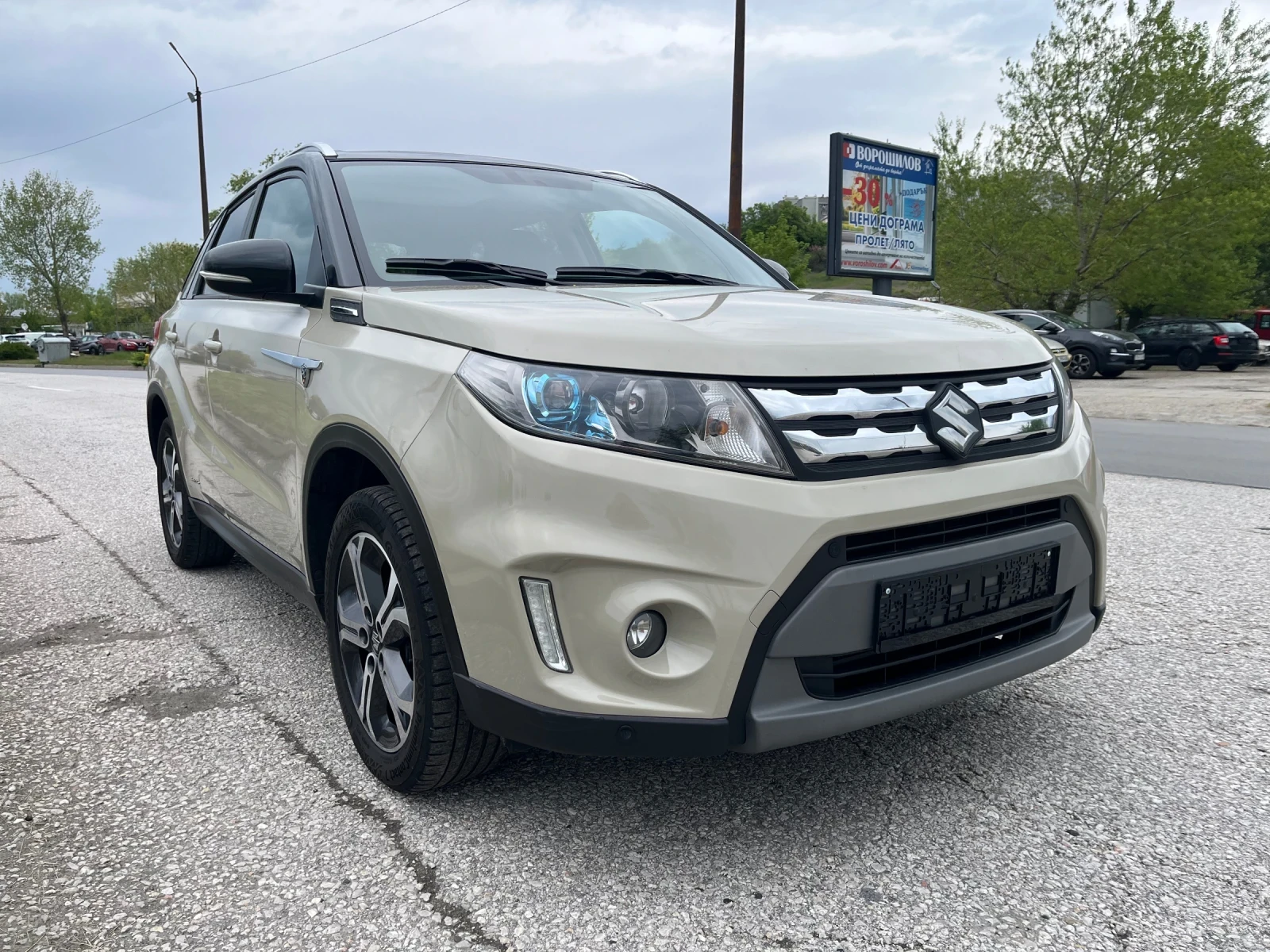 Suzuki Vitara 1.6 Sergio Cellano 4x4, снимка 6 - Автомобили и джипове - 54285728