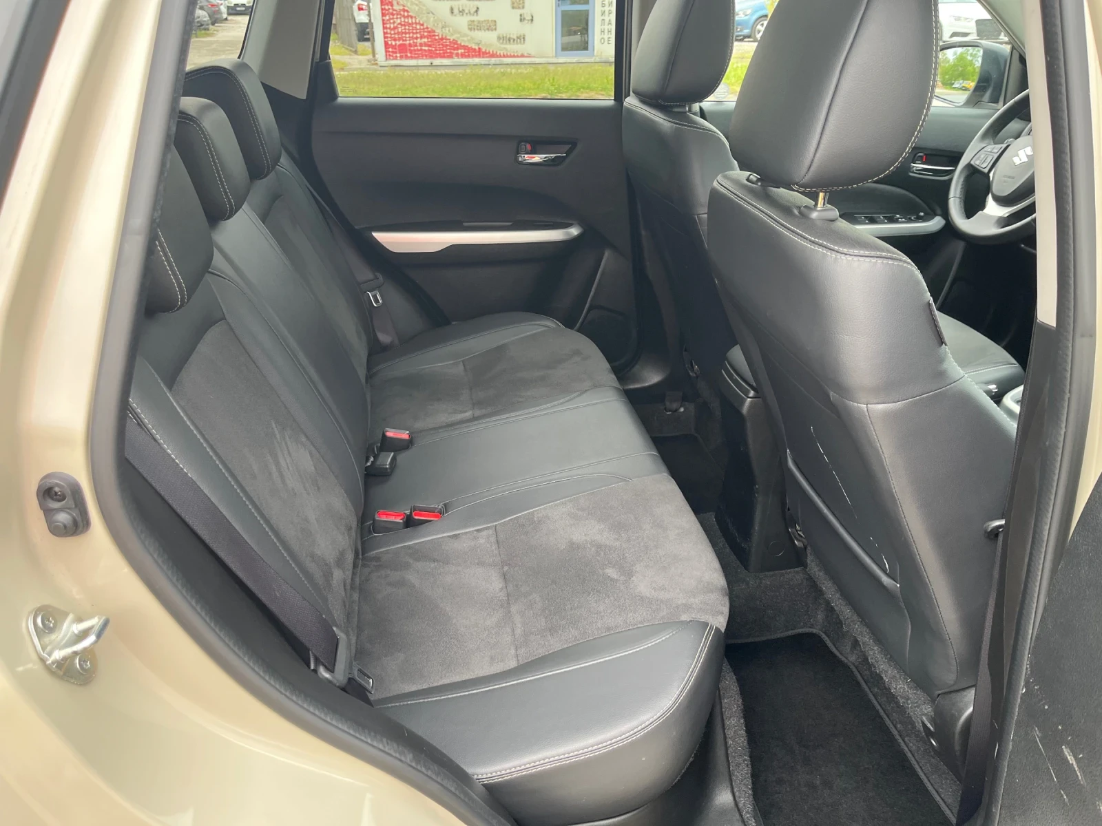 Suzuki Vitara 1.6 Sergio Cellano 4x4, снимка 11 - Автомобили и джипове - 54285728