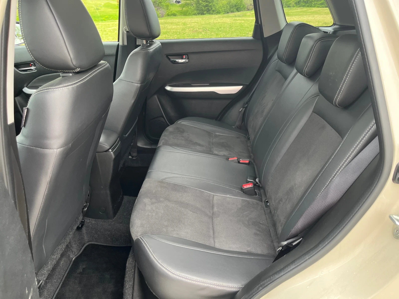 Suzuki Vitara 1.6 Sergio Cellano 4x4, снимка 13 - Автомобили и джипове - 54285728