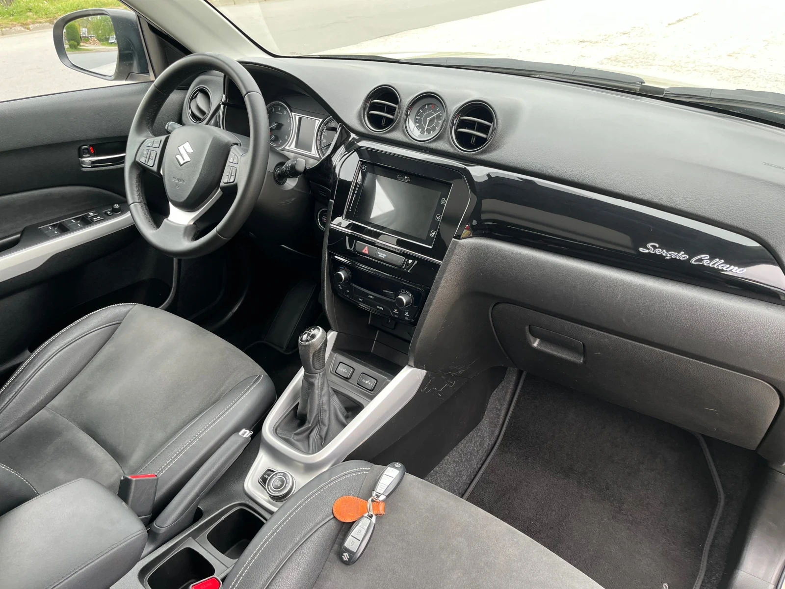 Suzuki Vitara 1.6 Sergio Cellano 4x4, снимка 9 - Автомобили и джипове - 54285728