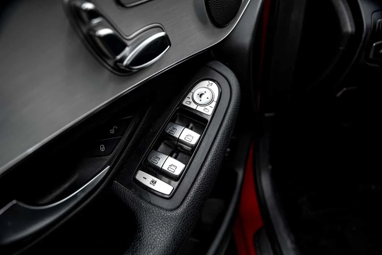Mercedes-Benz GLC 300 ПОДГРЕВИ * ПАНО * KEYLESS, снимка 5 - Автомобили и джипове - 54430751