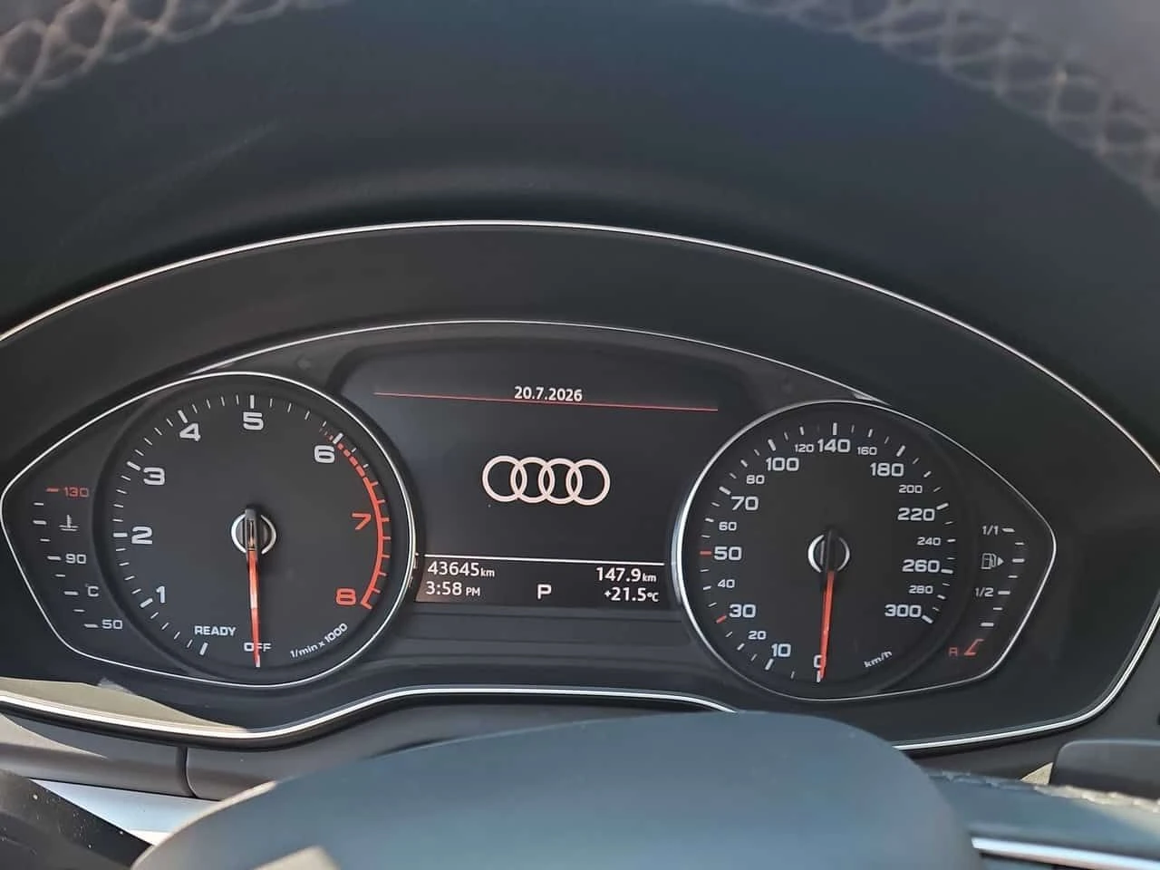 Audi Q5 Komfort / DISTRONIC / LED / CARFAX / АВТОКРЕДИТ , снимка 8 - Автомобили и джипове - 55568910
