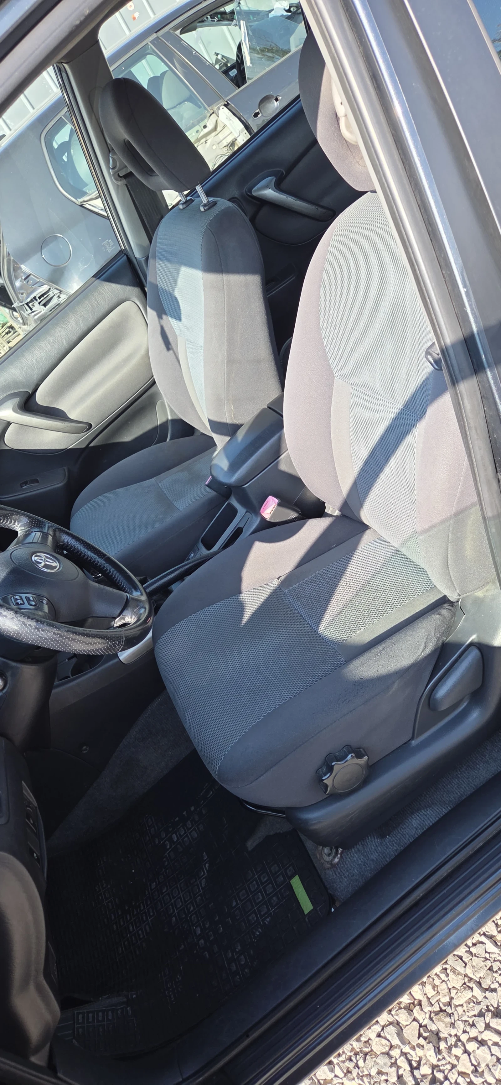 Toyota Rav4  2.0 D4D, снимка 7 - Автомобили и джипове - 55779160