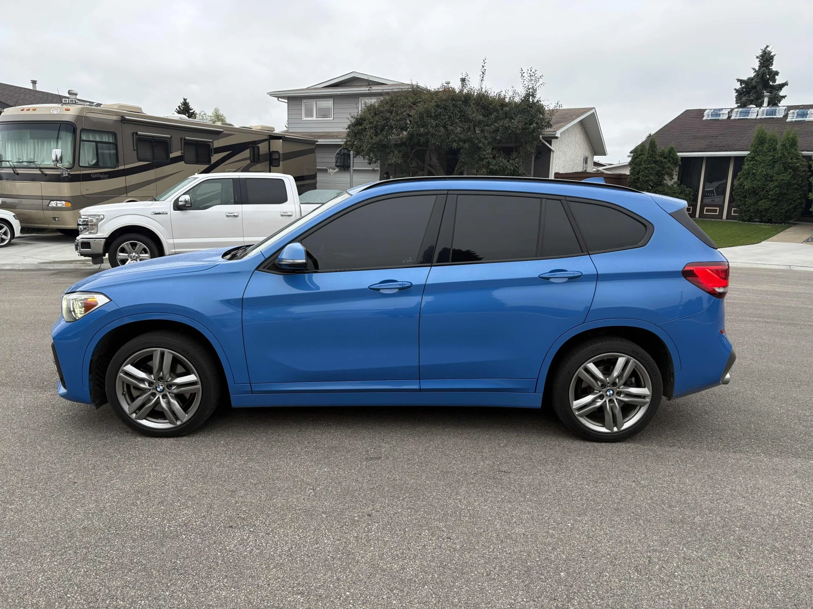BMW X1 xDrive28i / M Пакет / Carfax / Автокредит, снимка 2 - Автомобили и джипове - 56151013