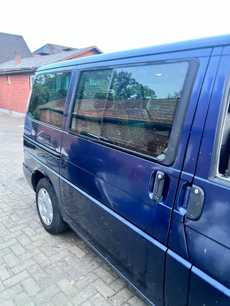 VW Transporter Мулти Ван, снимка 10 - Бусове и автобуси - 47531288